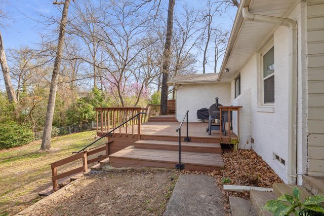 2812 Meadowlark, Tyler, TX 75701