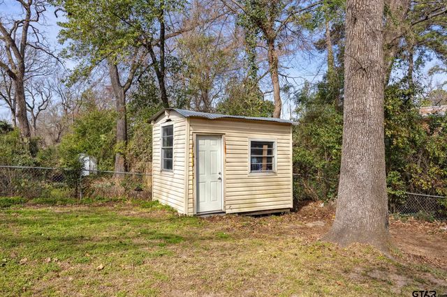 2812 Meadowlark, Tyler, TX 75701