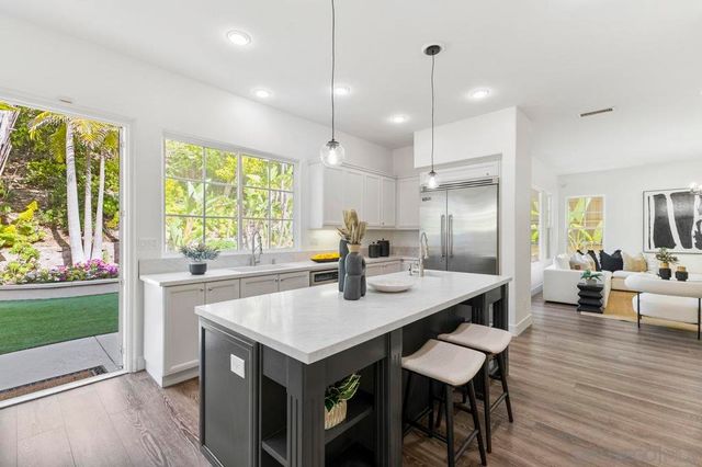 11649 Thistle Hill Pl, San Diego, CA 92130