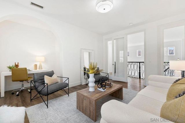 11649 Thistle Hill Pl, San Diego, CA 92130