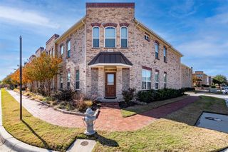 200 Emma Drive, Lewisville, TX 75057