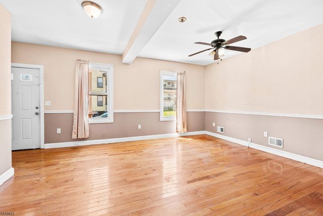 311 Paxton St, Paterson City, NJ 07503