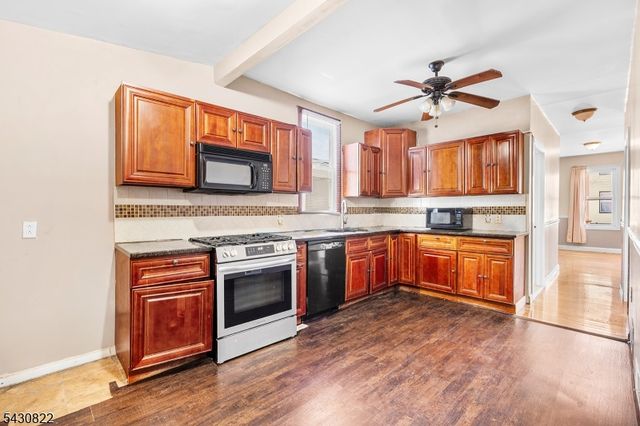 311 Paxton St, Paterson City, NJ 07503