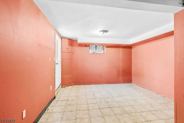311 Paxton St, Paterson City, NJ 07503