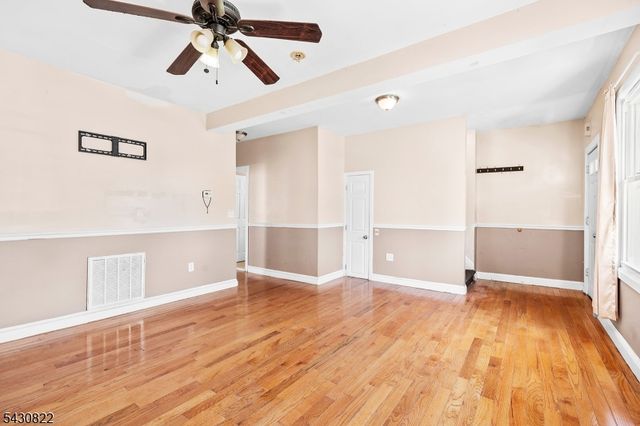 311 Paxton St, Paterson City, NJ 07503