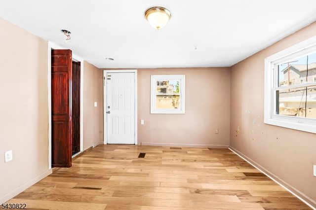 311 Paxton St, Paterson City, NJ 07503