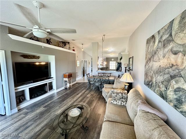 9165 Michael CIR 1002, Naples, FL 34113