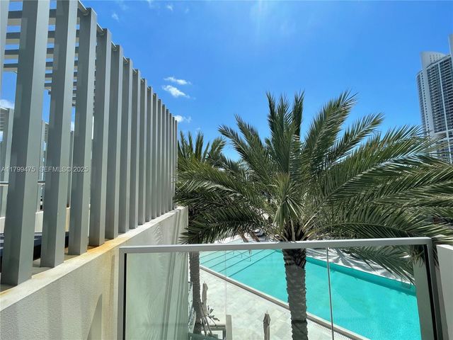 18501 Collins Avenue Cabana 22, Sunny Isles Beach, FL 33160