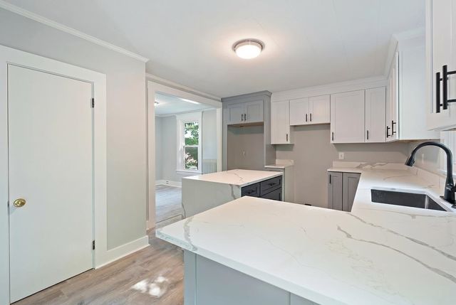 10 W High Street, Somersworth, NH 03878