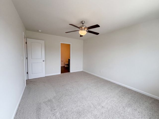 2715 Swarm Ct, Columbia, TN 38401