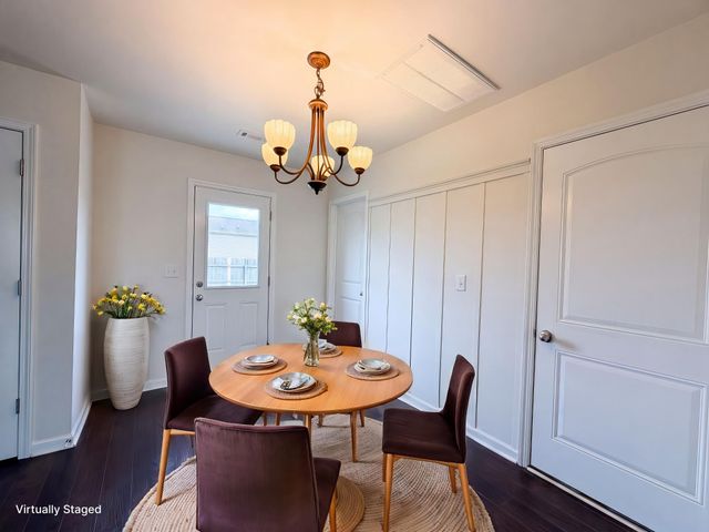 2715 Swarm Ct, Columbia, TN 38401