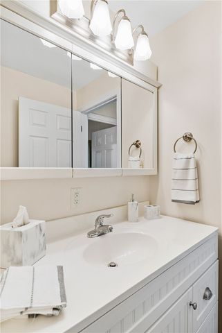 214 Goddard Row, Newport, RI 02840