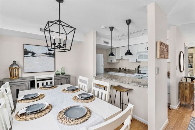 214 Goddard Row, Newport, RI 02840