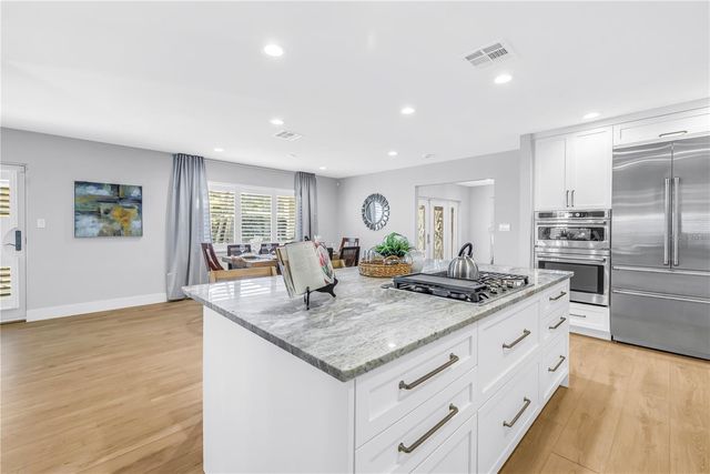 134 RIVIERA WAY NE, St Petersburg, FL 33704