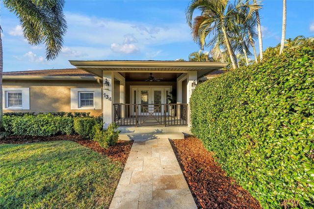 134 RIVIERA WAY NE, St Petersburg, FL 33704