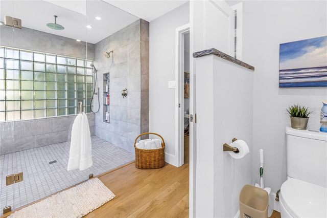 134 RIVIERA WAY NE, St Petersburg, FL 33704