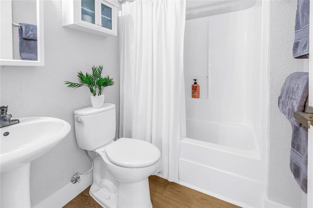 134 RIVIERA WAY NE, St Petersburg, FL 33704