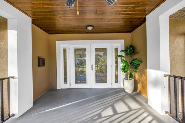 134 RIVIERA WAY NE, St Petersburg, FL 33704