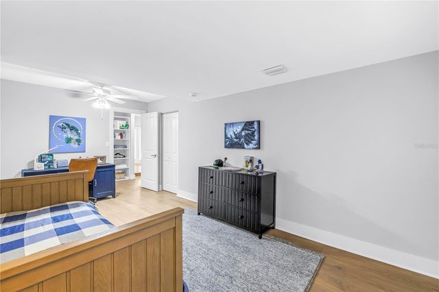 134 RIVIERA WAY NE, St Petersburg, FL 33704