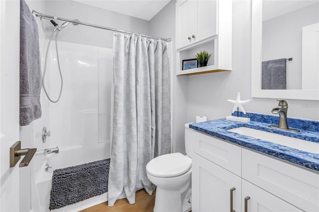 134 RIVIERA WAY NE, St Petersburg, FL 33704