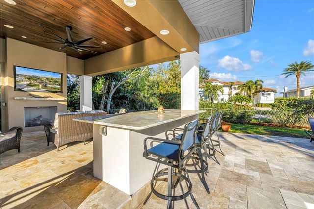 134 RIVIERA WAY NE, St Petersburg, FL 33704