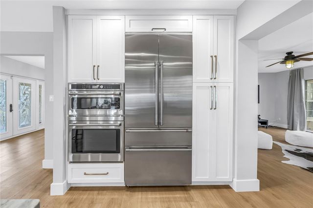 134 RIVIERA WAY NE, St Petersburg, FL 33704