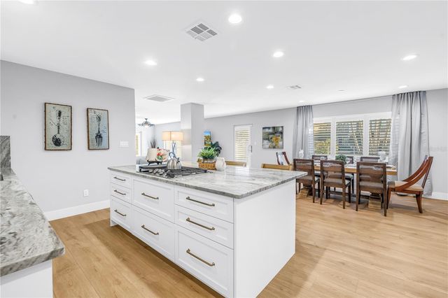 134 RIVIERA WAY NE, St Petersburg, FL 33704