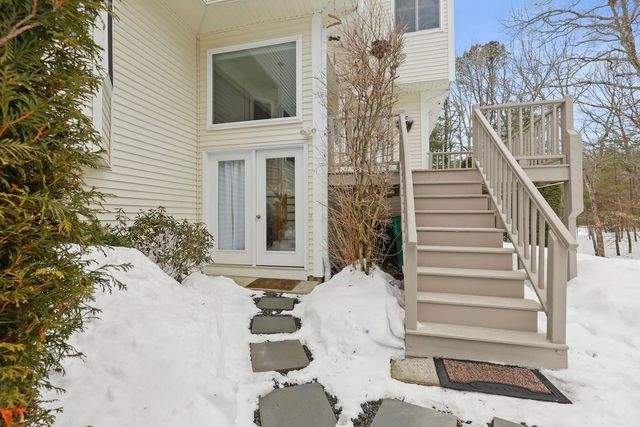 3003 Maple Brook Rd 3003, Bellingham, MA 02019