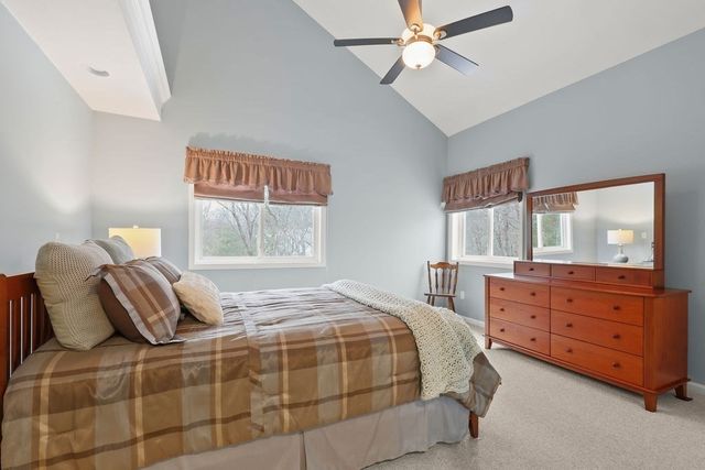 3003 Maple Brook Rd 3003, Bellingham, MA 02019