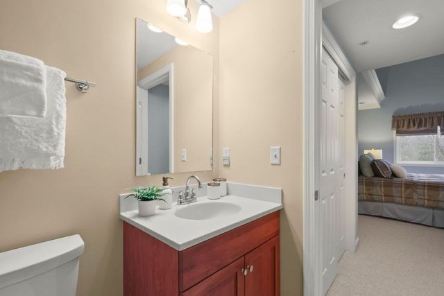 3003 Maple Brook Rd 3003, Bellingham, MA 02019