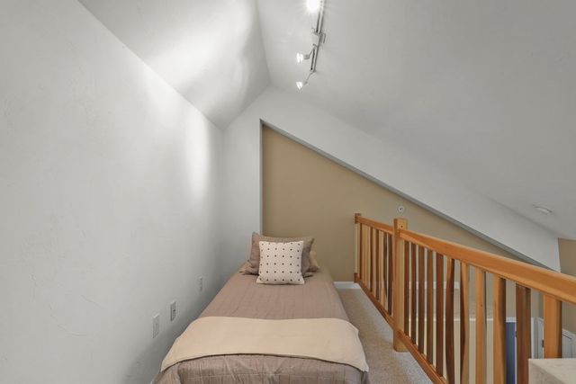 3003 Maple Brook Rd 3003, Bellingham, MA 02019