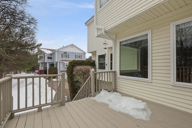 3003 Maple Brook Rd 3003, Bellingham, MA 02019