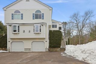 3003 Maple Brook Rd 3003, Bellingham, MA 02019