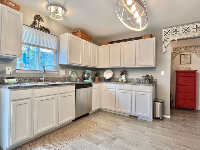 1629 Cloverdale Way, Belvidere, IL 61008