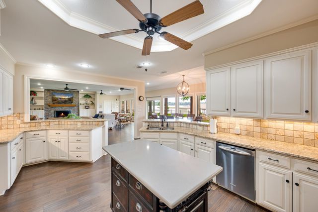 112 Marina Dr, Bullard, TX 75757
