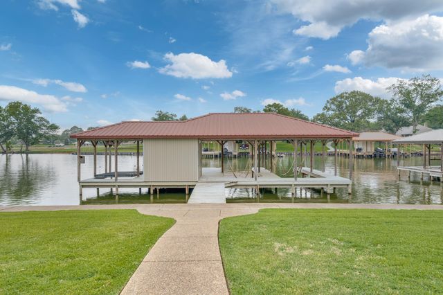 112 Marina Dr, Bullard, TX 75757