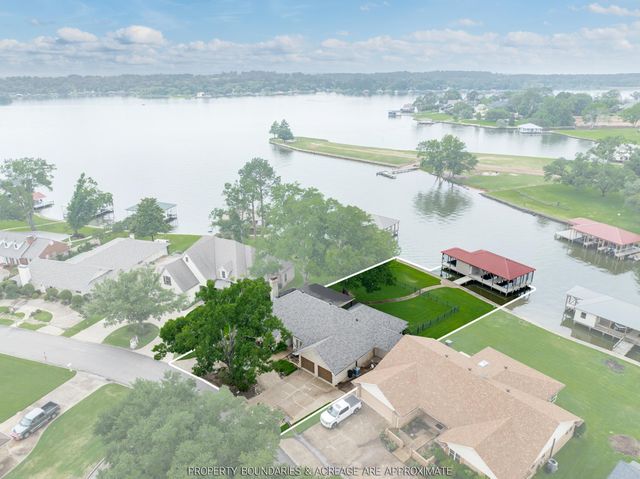 112 Marina Dr, Bullard, TX 75757