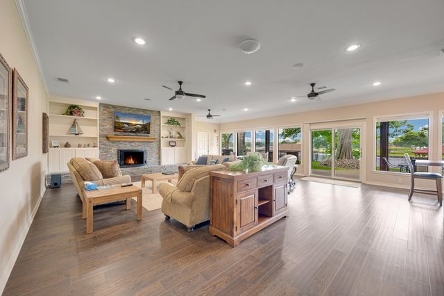 112 Marina Dr, Bullard, TX 75757