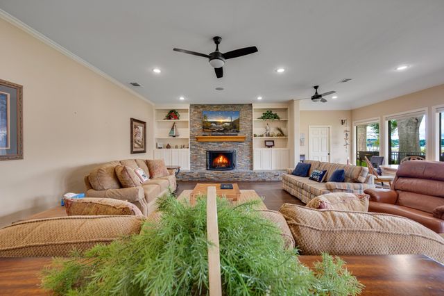 112 Marina Dr, Bullard, TX 75757