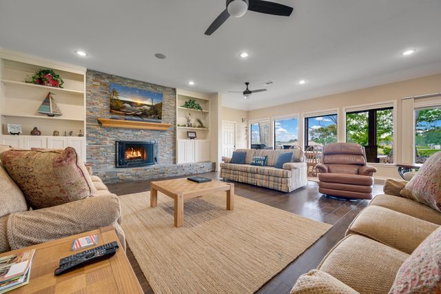 112 Marina Dr, Bullard, TX 75757
