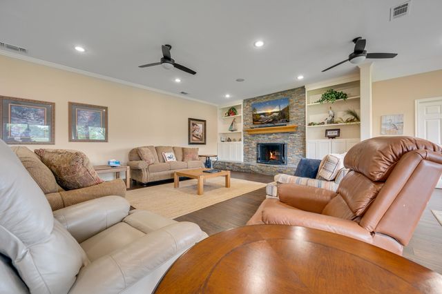 112 Marina Dr, Bullard, TX 75757