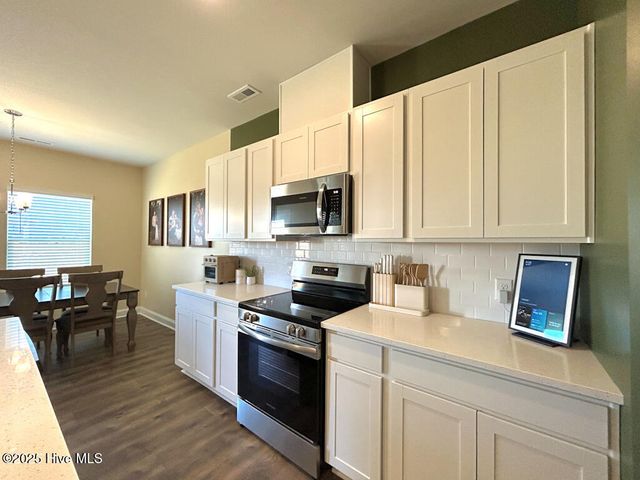 107 Harvest Bluff Lane, Jacksonville, NC 28546
