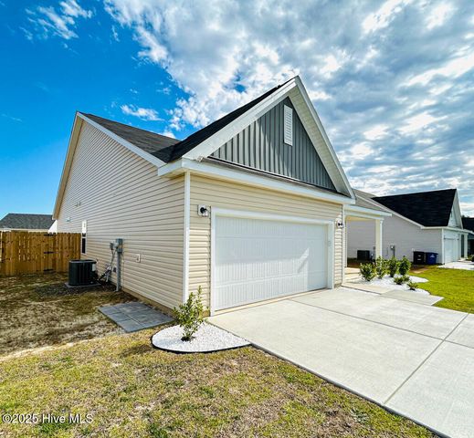 107 Harvest Bluff Lane, Jacksonville, NC 28546