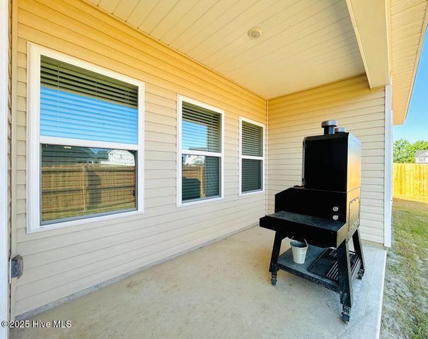 107 Harvest Bluff Lane, Jacksonville, NC 28546
