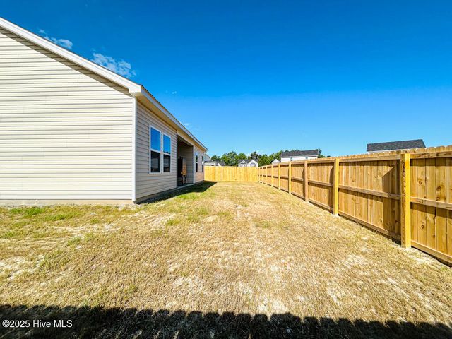 107 Harvest Bluff Lane, Jacksonville, NC 28546