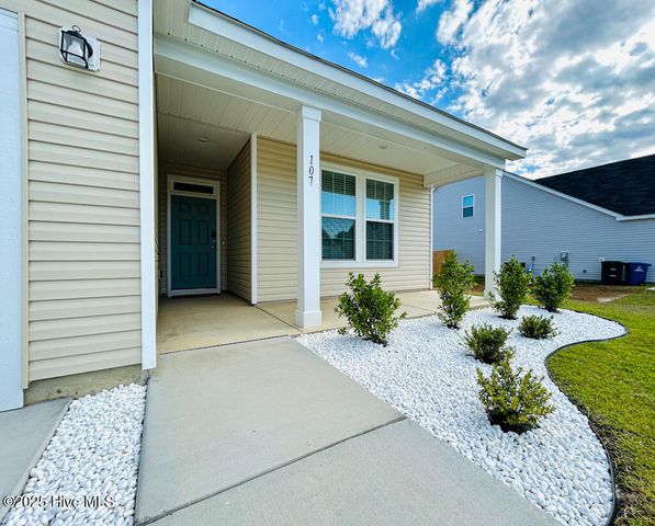 107 Harvest Bluff Lane, Jacksonville, NC 28546