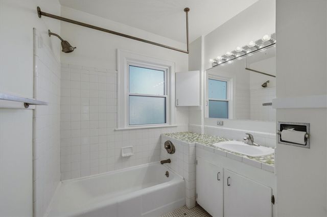 1423 Henry Street, Ann Arbor, MI 48104