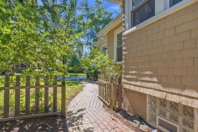 1423 Henry Street, Ann Arbor, MI 48104