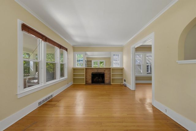 1423 Henry Street, Ann Arbor, MI 48104