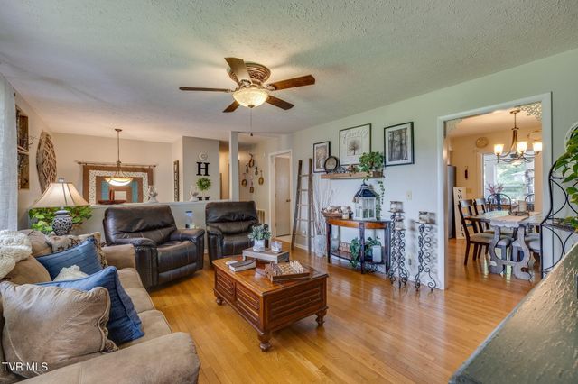 361 Bill Bennett Road, Johnson City, TN 37604